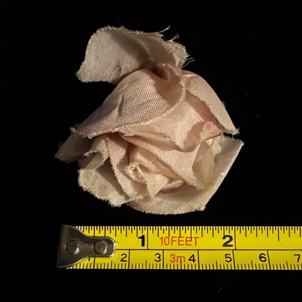5 Vintage Millinery Floral Brooches - Cream (2), Pink, Beige and Orange - Picture 9 of 16